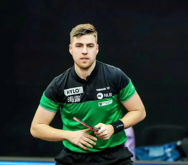 斯横扫出局, 强已出 斯横扫出局, 强已出